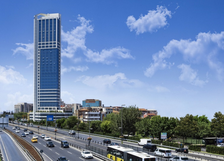 Close Location And Direct Access To Main Roads With Panoramic City View